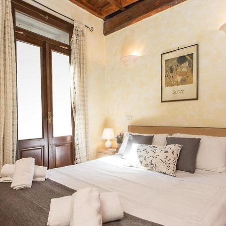 Rental In Rome Luce Apartment Esterno foto